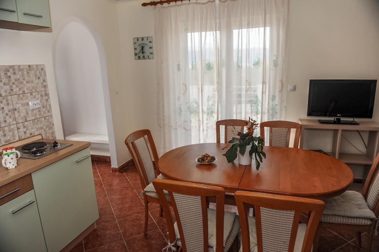 Apartments By The Sea Slatine, Ciovo - 15504 Exterior photo
